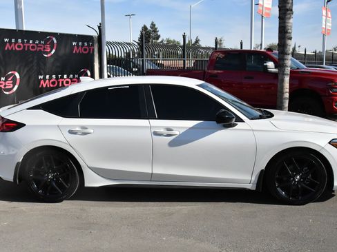 Used 2025 Honda Civic Sport image 9
