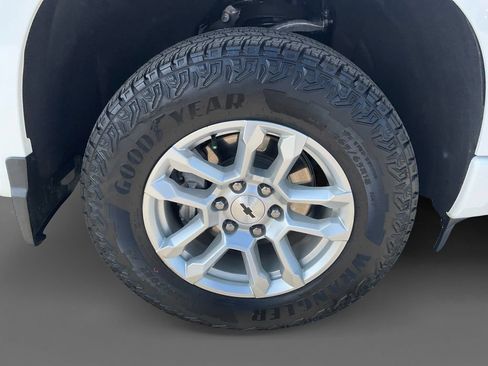 Used 2025 Chevrolet Silverado 1500 RST w/ Z71 Off-Road Package AWD/4WD image 14