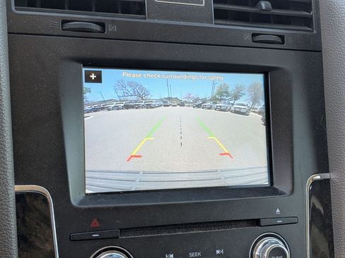 Used 2016 Lincoln Navigator Select image 16