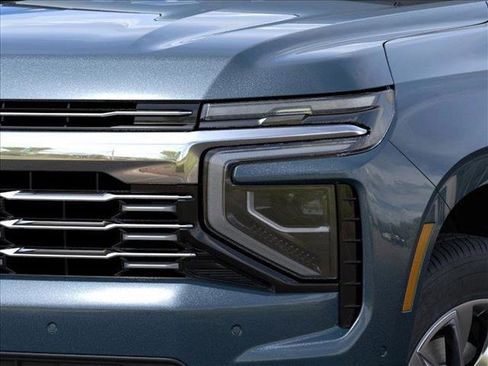 New 2026 Chevrolet Suburban Premier image 10