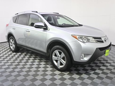 Used 2014 Toyota RAV4 XLE AWD/4WD image 8