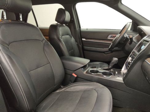 Used 2017 Ford Explorer Limited FWD image 21
