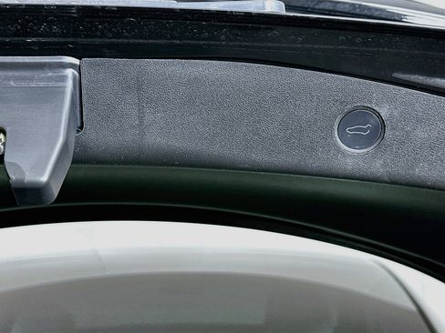 Used 2022 Tesla Model 3 RWD image 28