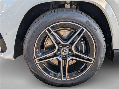 New 2026 Mercedes-Benz GLS 450 4MATIC image 9