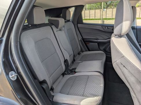 Used 2022 Ford Escape SE w/ SE Sport Appearance Package image 25