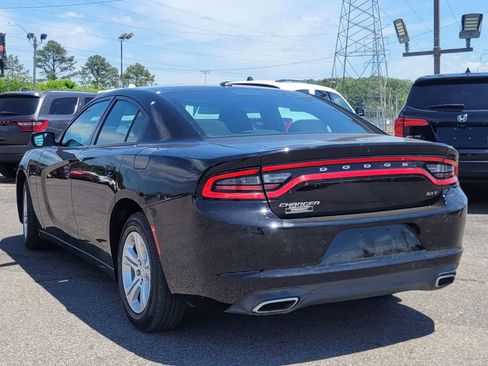 Used 2022 Dodge Charger SXT RWD image 13