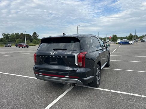 Used 2025 Hyundai Palisade SEL FWD image 6