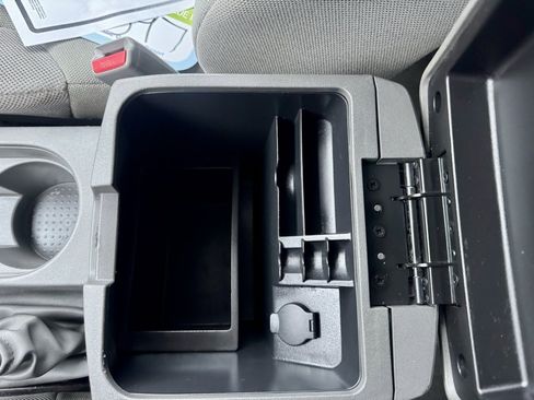 Used 2016 Nissan Frontier S image 26