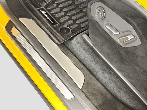 Used 2024 Lamborghini Urus Performante image 26