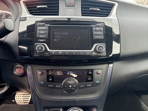Used 2018 Nissan Sentra SR w/ SR Midnight Edition Package image 24