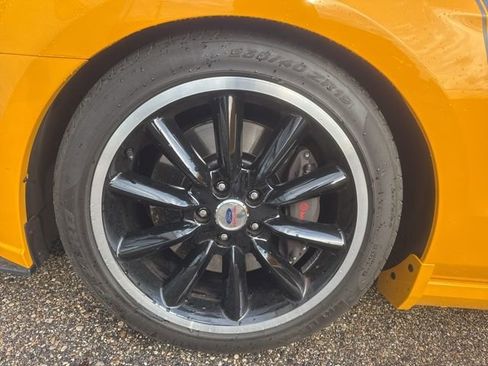 Used 2013 Ford Mustang Boss 302 w/ Boss 302 Accessory Pkg RWD image 12