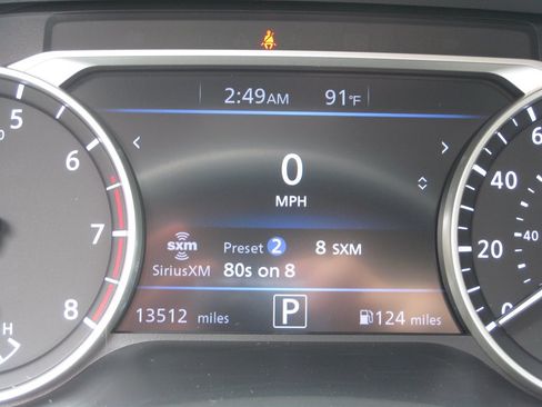 Used 2024 Nissan Sentra SR w/ SR Premium Package FWD image 17