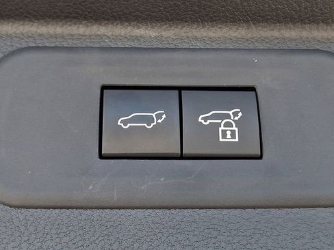 Used 2025 Toyota Grand Highlander AWD image 34