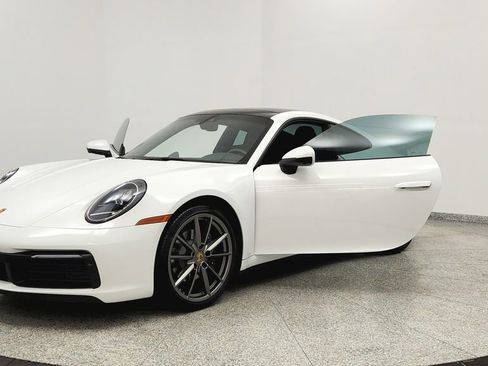 Used 2021 Porsche 911 Carrera image 9