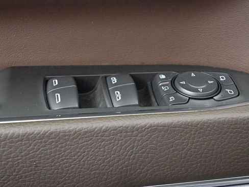 Used 2024 GMC Sierra 2500 Denali w/ Denali Reserve Package image 11