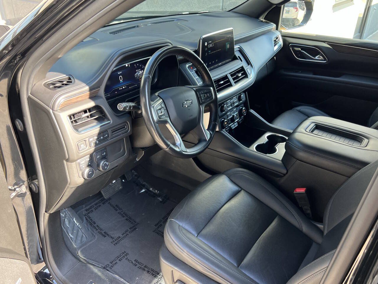 Used 2022 Chevrolet Suburban Z71 AWD/4WD image 14
