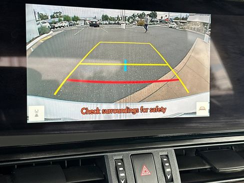 Used 2025 Lexus ES 300h w/ Premium Package FWD image 15