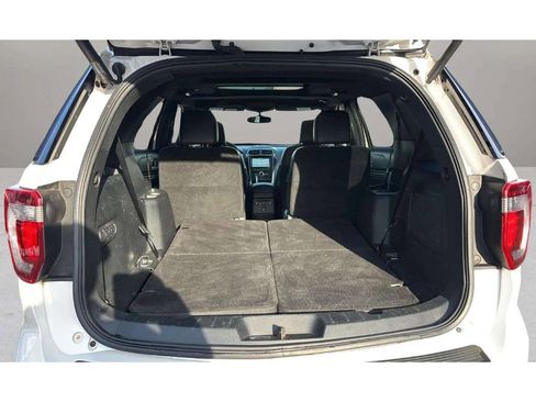 Used 2018 Ford Explorer Sport image 10