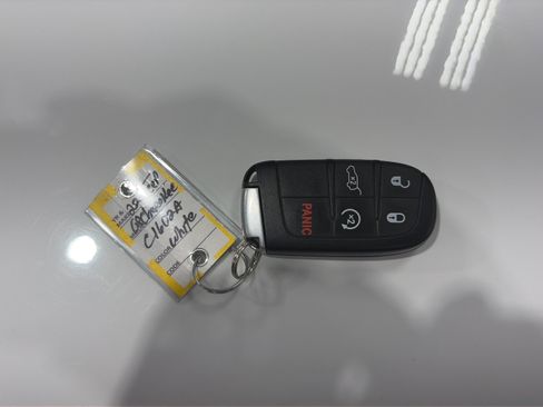 Used 2022 Jeep Grand Cherokee Laredo X image 20