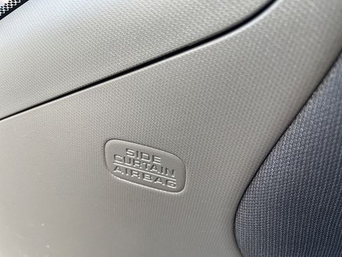 Used 2011 Honda Civic LX image 31