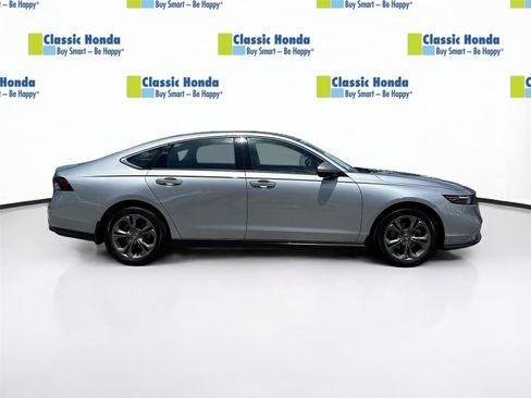 Certified 2023 Honda Accord EX image 9