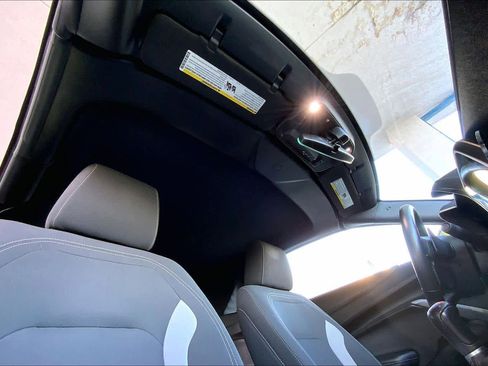 Used 2021 Chevrolet Camaro LT w/ Technology Package image 13