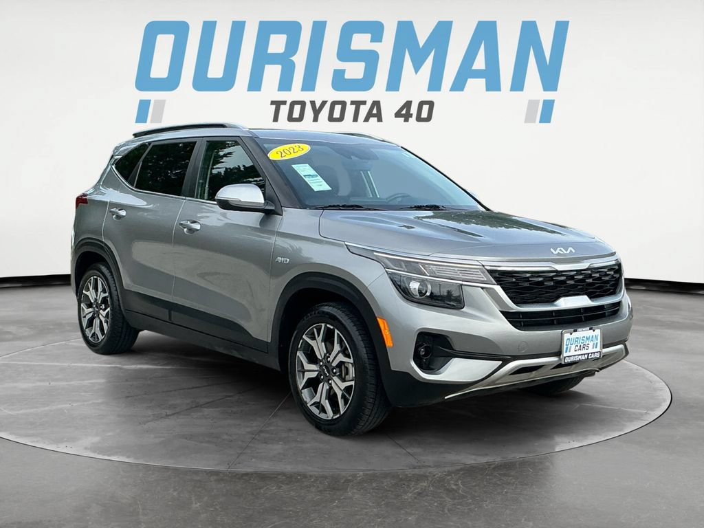 Used 2023 Kia Seltos EX AWD/4WD image 1
