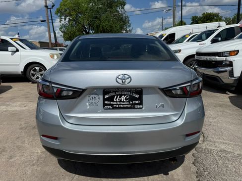 Used 2017 Toyota Yaris iA FWD image 7