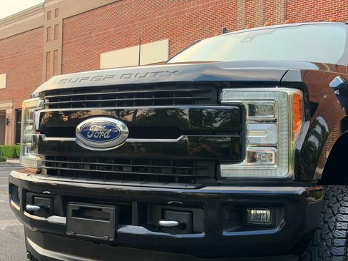 Used 2019 Ford F250 Platinum AWD/4WD image 11