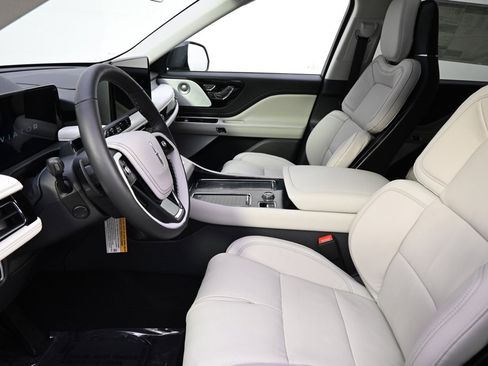 New 2026 Lincoln Aviator Reserve image 13
