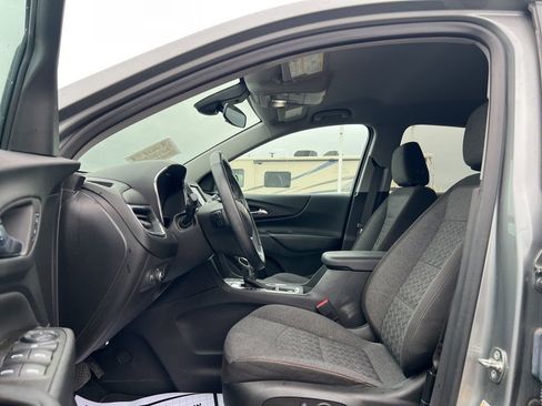 Used 2023 Chevrolet Equinox LT image 12