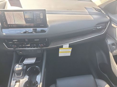 New 2026 Nissan Rogue Platinum w/ Platinum Premium Package AWD/4WD image 15