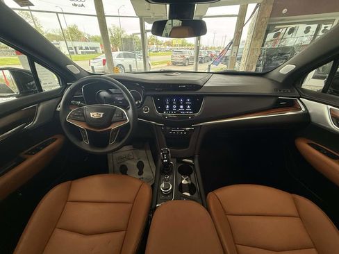 Used 2025 Cadillac XT5 Premium Luxury w/ LPO, Floor Liner Package AWD/4WD image 37
