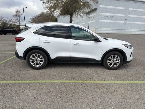 Used 2023 Ford Escape Active image 17