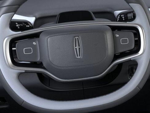 New 2026 Lincoln Navigator Black Label AWD/4WD image 12