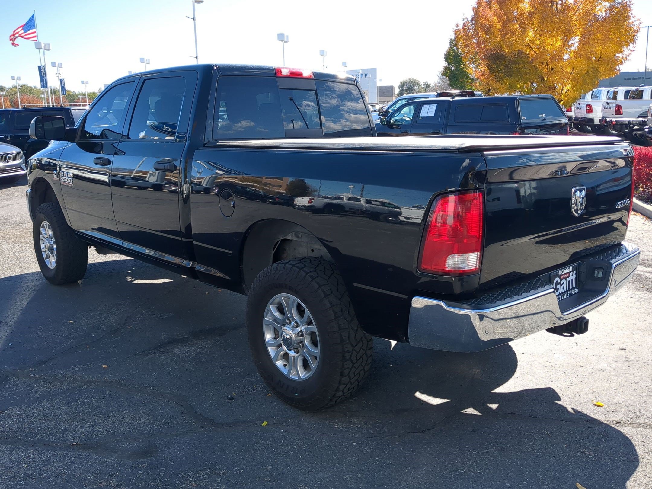 Used 2016 RAM 3500 SLT w/ Comfort Group AWD/4WD image 8