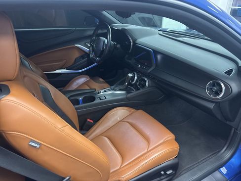 Used 2021 Chevrolet Camaro SS image 10