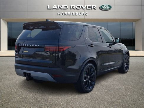 New 2026 Land Rover Discovery S image 4