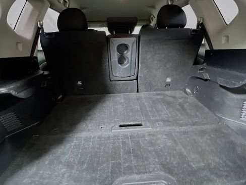 Used 2017 Nissan Rogue S image 33