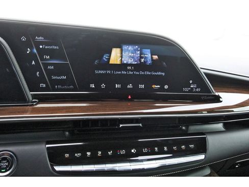 Used 2023 Cadillac Escalade ESV Sport Platinum w/ LPO, Floor Liner Package AWD/4WD image 22