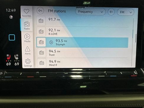 Used 2025 Volkswagen Atlas SE image 33