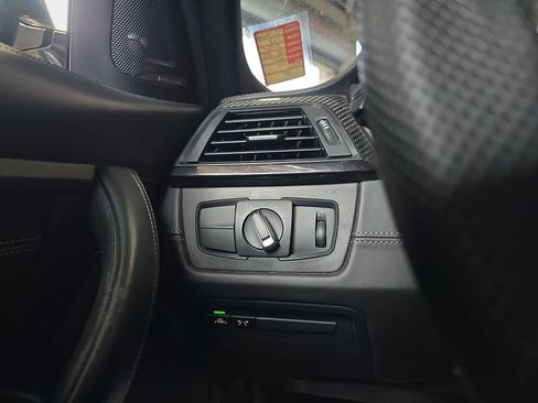 Used 2018 BMW M3 RWD image 28