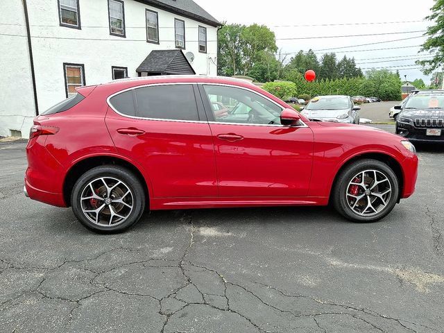 Used 2021 Alfa Romeo Stelvio Ti w/ Active Assist 2 Package TI AWD/4WD image 7