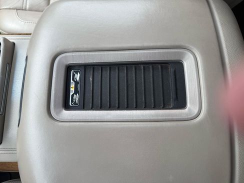 Used 2015 GMC Yukon Denali w/ Premium Package AWD/4WD image 18