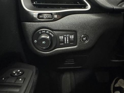 Used 2023 Jeep Cherokee Altitude Lux w/ Lux Elite Package AWD/4WD image 36