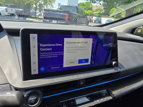 Used 2025 Toyota Prius AWD image 21