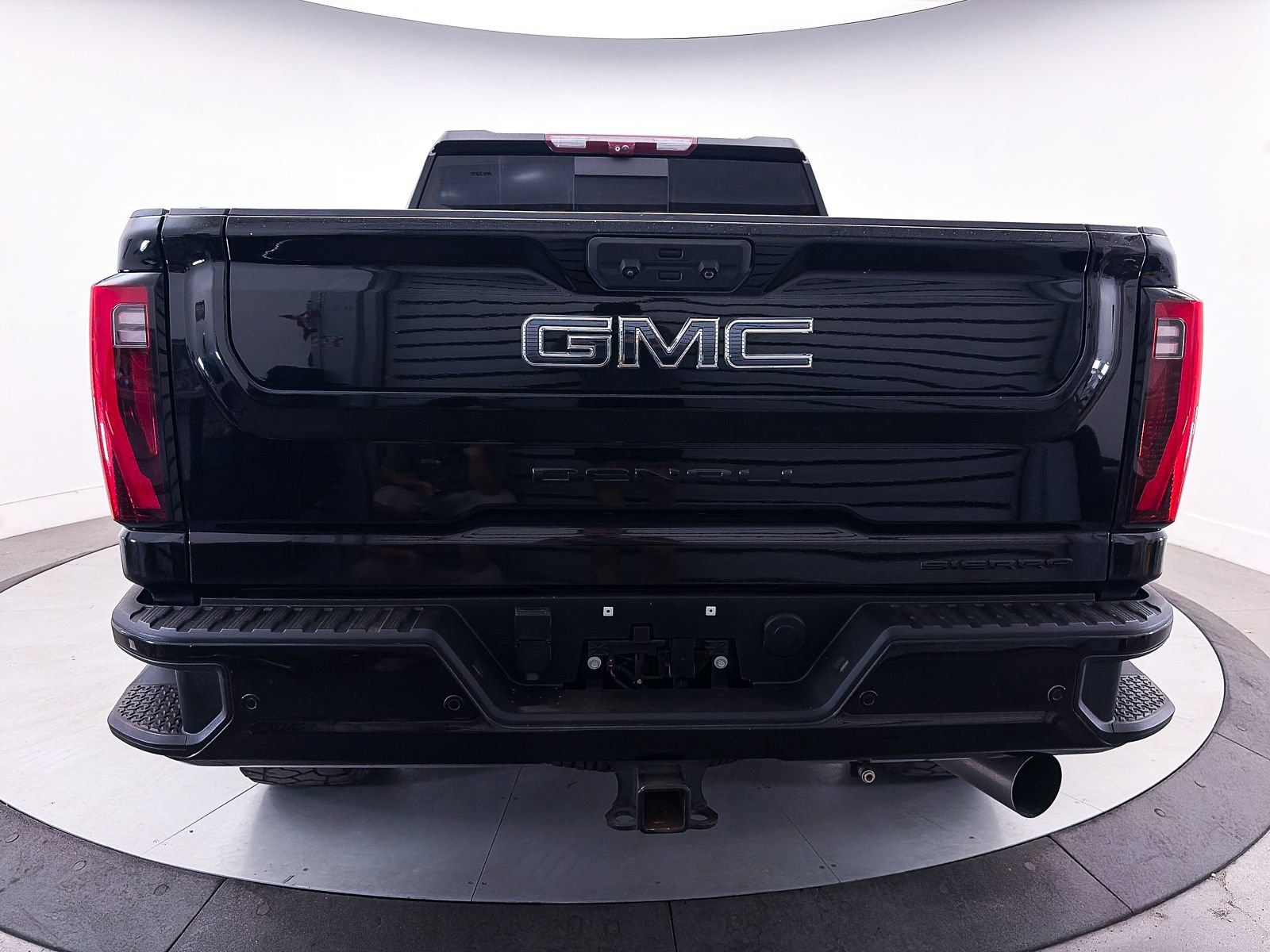 Used 2024 GMC Sierra 2500 Denali Ultimate AWD/4WD image 19