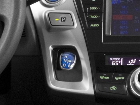 Used 2014 Toyota Prius V Five FWD image 10