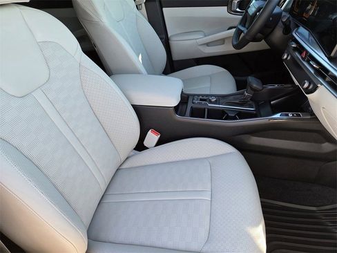 New 2026 Kia Sorento S w/ S Panoramic Sunroof Package FWD image 11