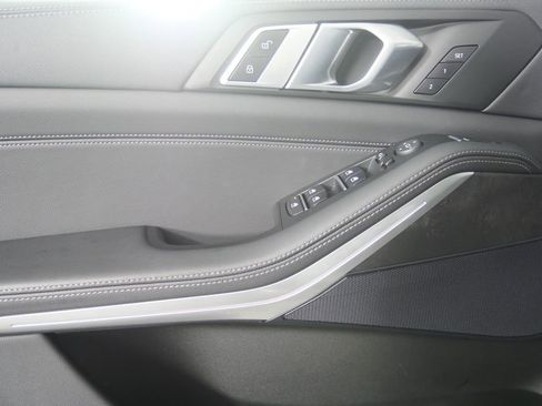 Certified 2022 BMW X5 sDrive40i w/ Premium Package image 8